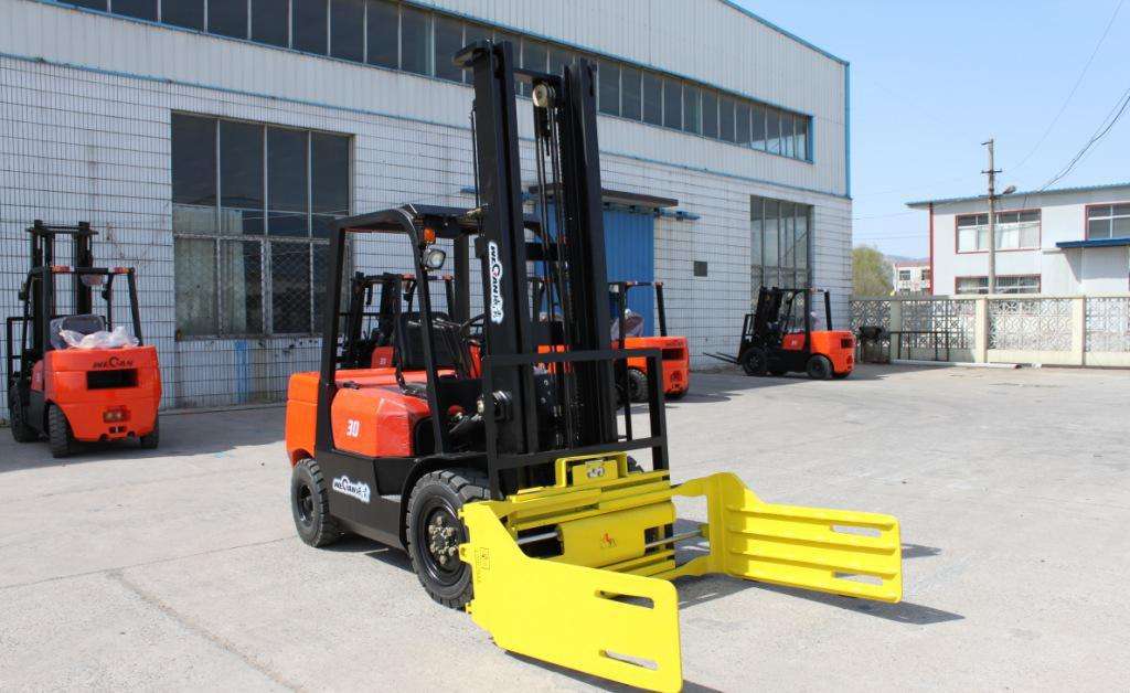 Another block clamp forklift in Uganda